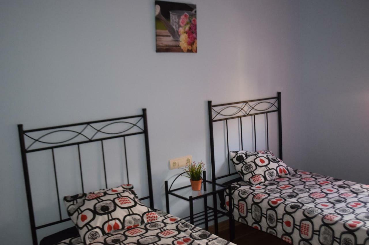 Apartamentos La Muralla Horta de Sant Joan Esterno foto