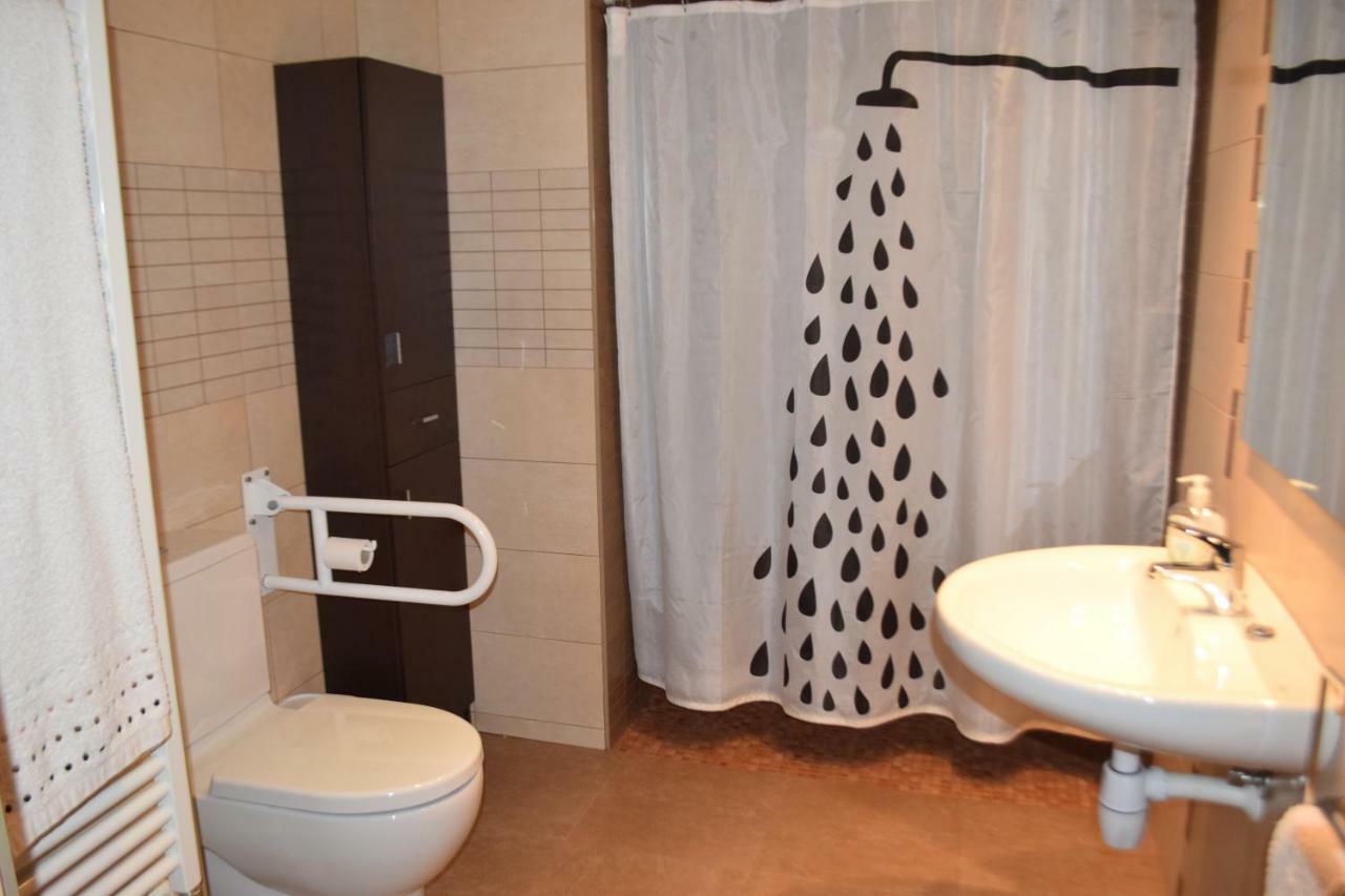 Apartamentos La Muralla Horta de Sant Joan Esterno foto